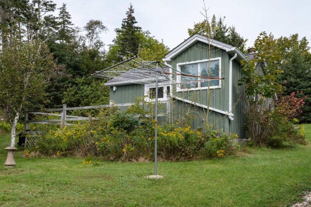 Hackett'S Cove Oceanfront Tiny Cottage For Two Hacketts Cove Esterno foto