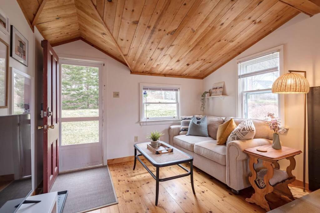 Hackett'S Cove Oceanfront Tiny Cottage For Two Hacketts Cove Esterno foto